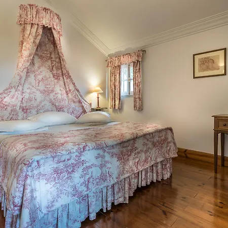 Hotel Lawrences