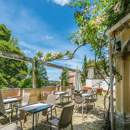 Lawrences Hotel