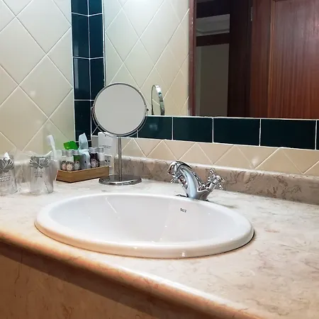 Hotel Lawrences 5*