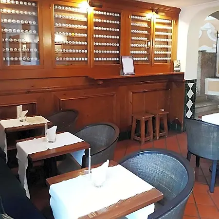 Hotel Lawrences